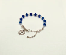 Load image into Gallery viewer, Margot Cross In Circle Bracelet