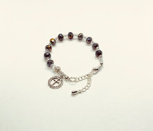 Load image into Gallery viewer, Margot Cross In Circle Bracelet