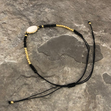 Load image into Gallery viewer, Onyx Mother Of Pearl Bracelet