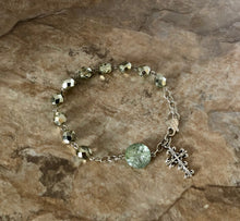 Load image into Gallery viewer, Glass Bracelets